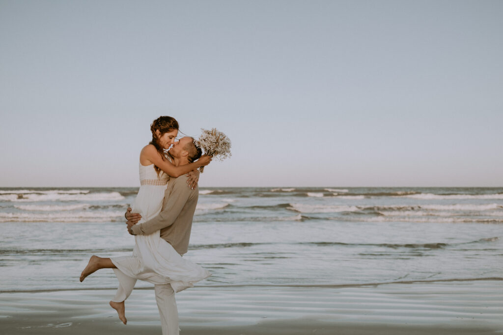 Bride and groom wedding portrait | Florida wedding and elopement photographer