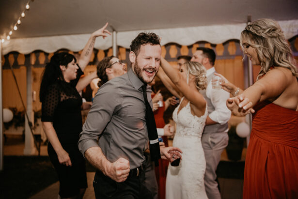 Wedding reception playlist | Brit Rader Photography